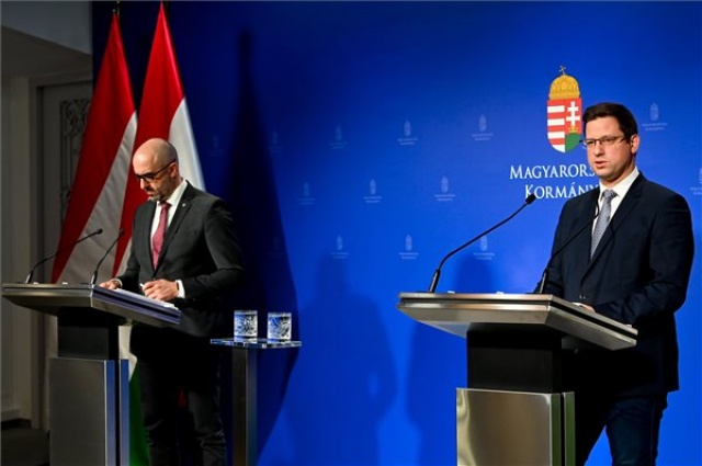 Kormányinfó