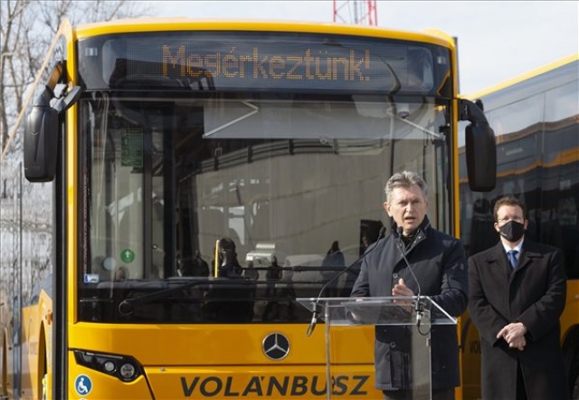 A Volánbusz 21 új járművet állít forgalomba Komárom-Esztergom megyében