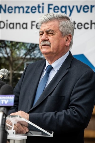 A kormány támogatja a Nemzeti Fegyvergyártási Oktatási Központ kialakítását Csongrádon