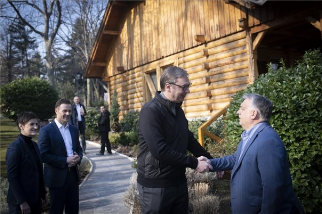 Ukrajnai háború - Orbán Viktor Belgrádban tárgyalt