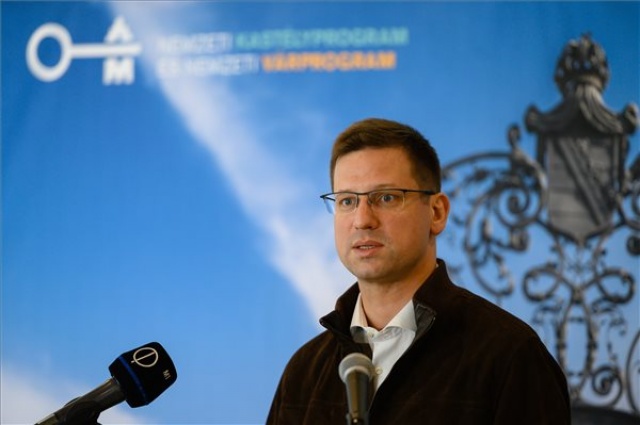 Átadták a megújult somlói várat