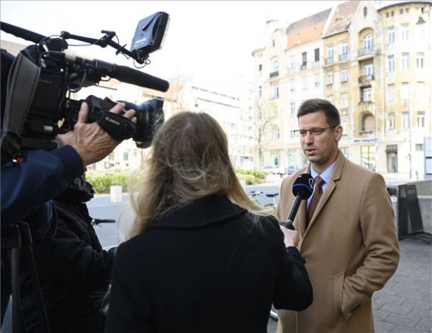 Választás 2022 - Leadta szavazatát Gulyás Gergely, a Miniszterelnökséget vezető miniszter