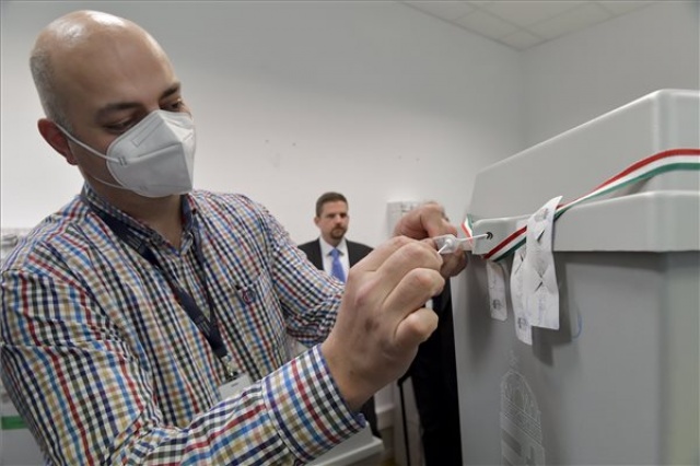 Választás 2022 - A külföldről leadott szavazatokat ellenőrizte az NVB