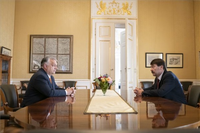 Áder János felkérte Orbán Viktort az új kormány megalakítására