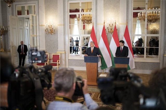 Áder János felkérte Orbán Viktort az új kormány megalakítására