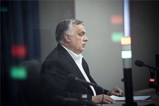 Miniszterelnöki interjú a Kossuth Rádióban