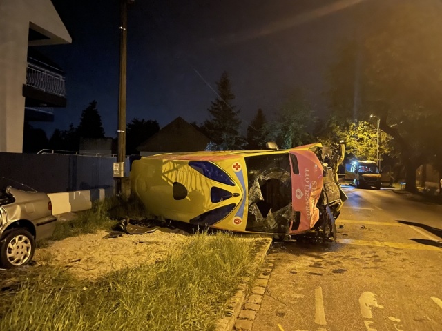 Mentőautó baleset Csepel