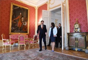 Elfoglalta államfői hivatalát Novák Katalin