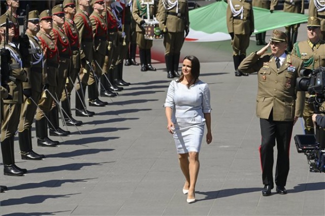 Novák Katalin köztársasági elnök beiktatása - Díszceremónia a Kossuth téren