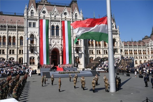 Novák Katalin köztársasági elnök beiktatása - Díszceremónia a Kossuth téren