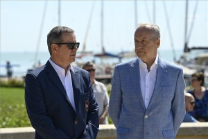 Megnyitották a balatoni vitorlásszezont