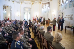 Ünnepség a honvédelem napja alkalmából Budapesten