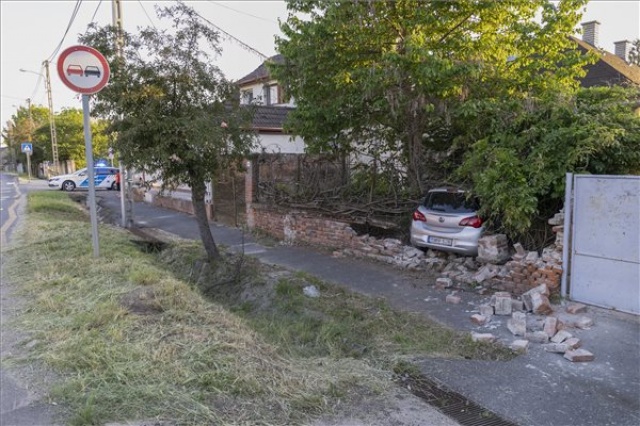 Személygépkocsi és motorkerékpár ütközött Nagykanizsán