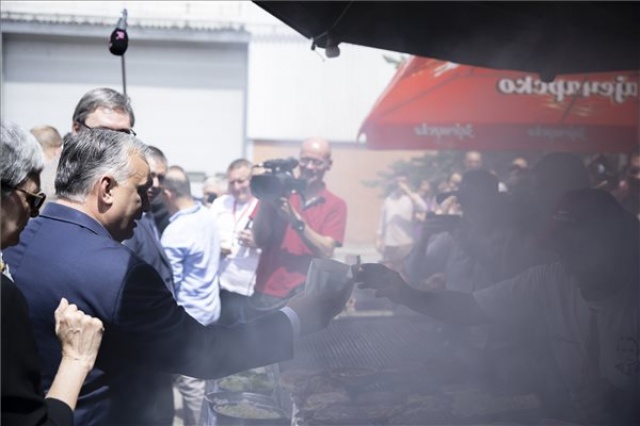 Orbán Viktor Szerbiában