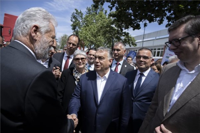 Orbán Viktor Szerbiában