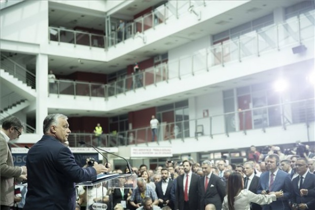 Orbán Viktor Szerbiában