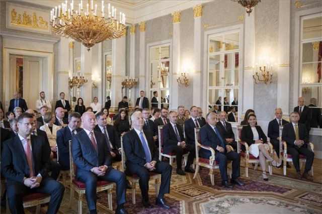 Megalakult az ötödik Orbán-kormány