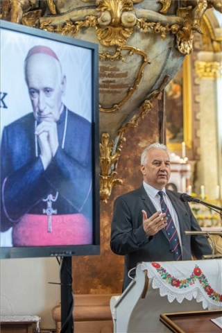 Marosmenti Mindszenty-napok Makón