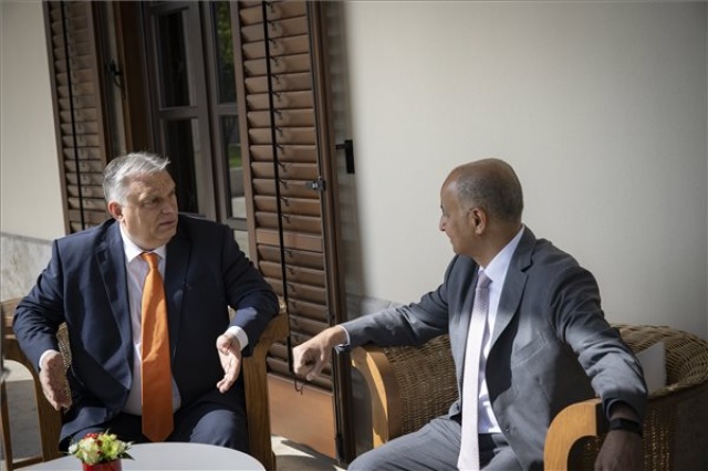 Vizes vb 2022 - Orbán Viktor a FINA elnökével tárgyalt
