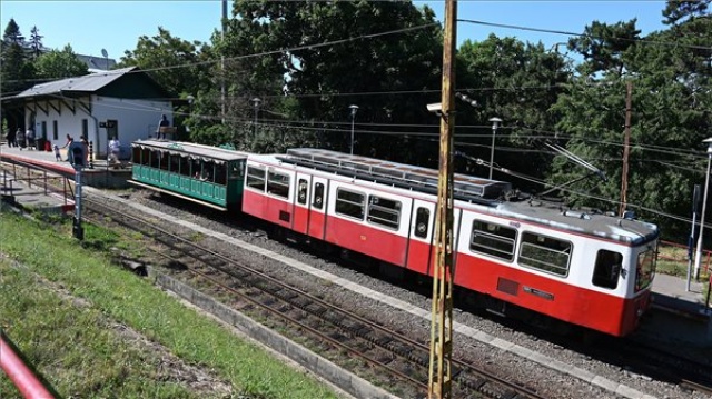 Nosztalgiajárattal ünnepli a 148 éves fogaskerekű vasutat a BKV Zrt.