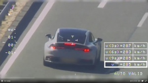 Porsche 911 száguldás
