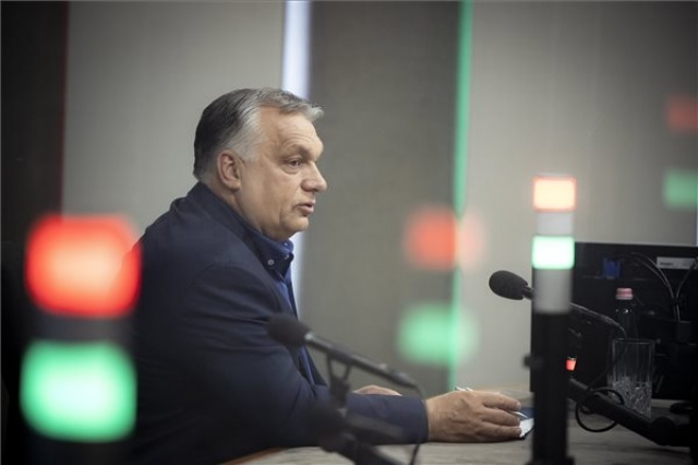 Miniszterelnöki interjú a Kossuth Rádióban