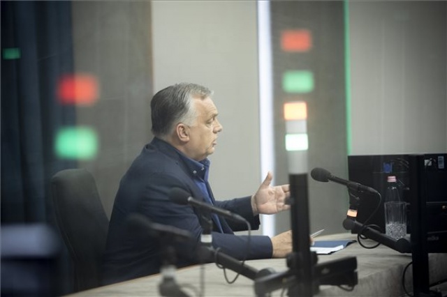 Miniszterelnöki interjú a Kossuth Rádióban