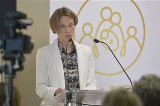 Szépirodalmi és tudományos pályaműveket díjazott a KINCS
