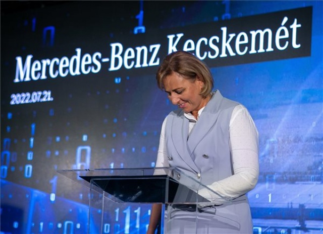 400 milliárd forintos gigaberuházás keretében új gyártósorokat telepít Kecskemétre a Mercedes