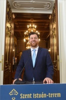 A Nemzeti Hauszmann Program eredményeit bemutató emlékérme-sorozatot indított az MNB