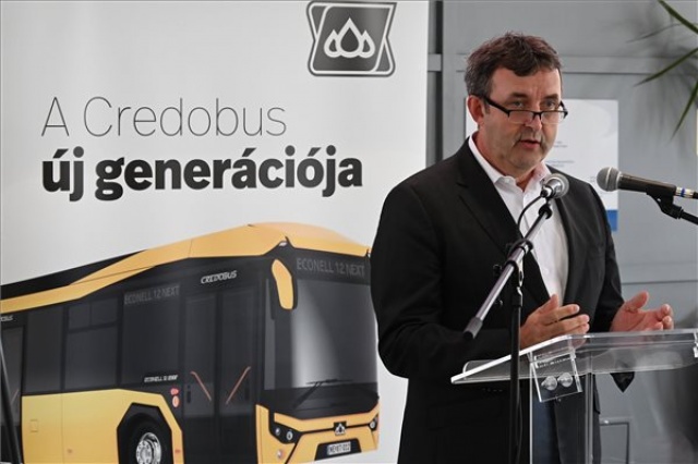 Bemutatták a magyar buszcsalád új típusát 