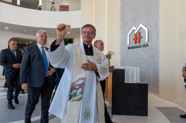 Átadták a Megmaradás Házát Szatmárnémetiben