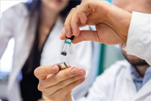 Szegedi kutatók arany nanoszerkezetei segíthetik a daganatok korai felismerését