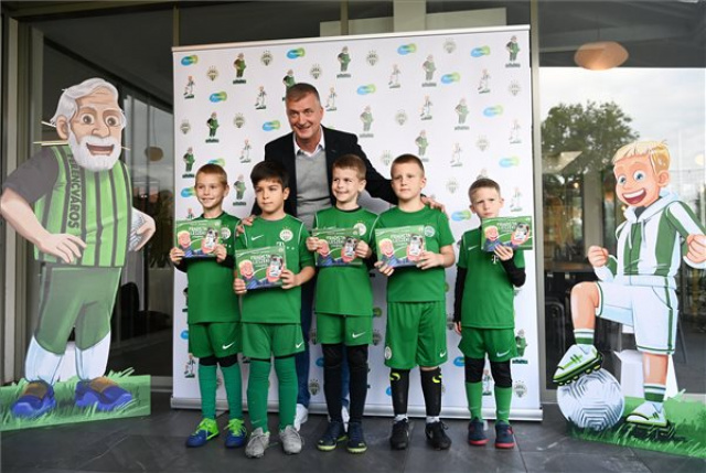 Mesekönyvet jelentetett meg és családi pályázatot hirdetett a Ferencváros