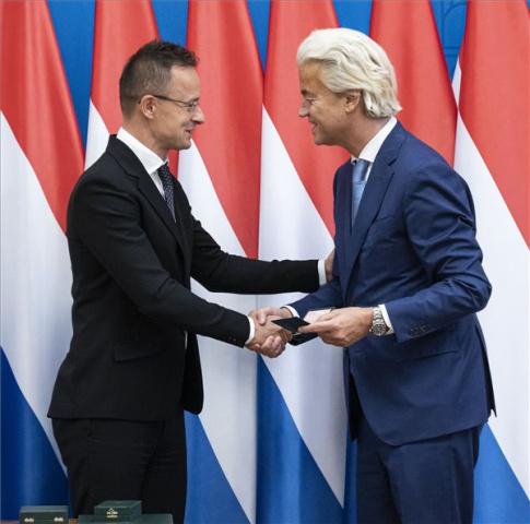 A Magyar Érdemrend középkeresztjével tüntették ki Geert Wilders holland képviselőt