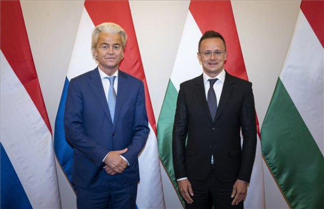A Magyar Érdemrend középkeresztjével tüntették ki Geert Wilders holland képviselőt