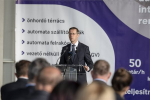 Letették a Szatmári Kft. új, automata raktárának alapkövét Jászberényben