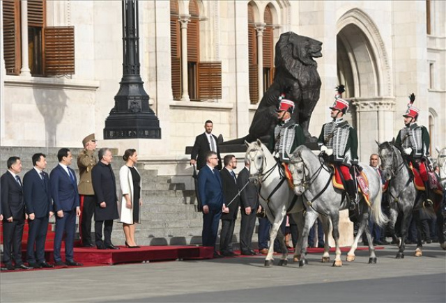 Az üzbég elnök Budapesten