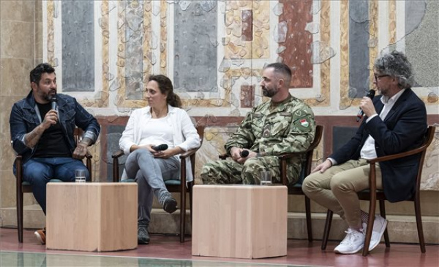 Jézus és... - Mező Misi új ismeretterjesztő műsora a Dunán