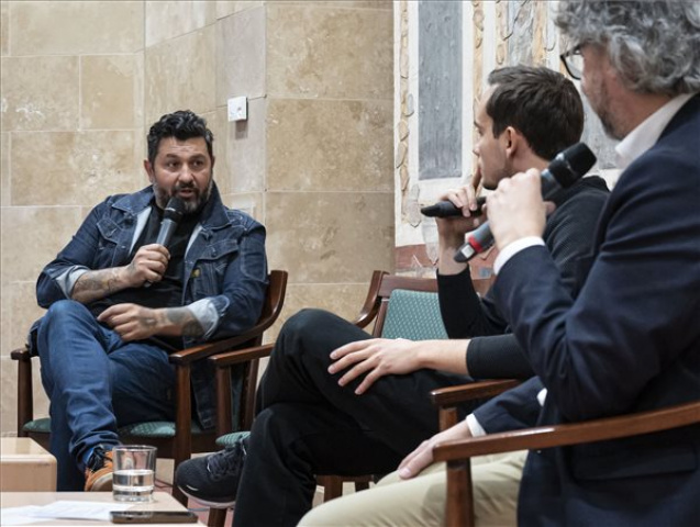 Jézus és... - Mező Misi új ismeretterjesztő műsora a Dunán