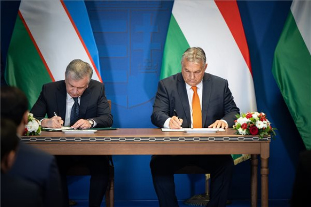 Az üzbég elnök Budapesten