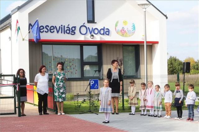 Átadták a Vas megyei Sé új óvodáját