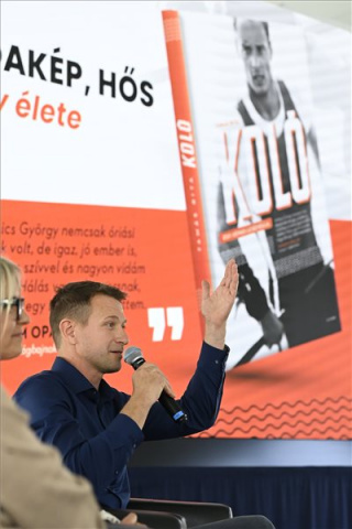 Könyv jelent meg Kolonics Györgyről