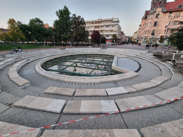 Dugonics téri szökőkút