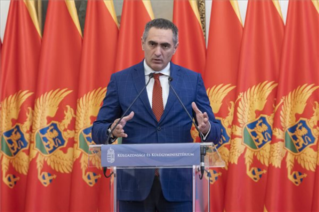 Szijjártó Péter a montenegrói pénzügyminiszterrel tárgyalt