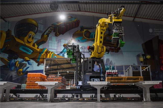 Több mint 750 millió forintból fejlesztette logisztikai folyamatait a Coca-Cola HBC Magyarország