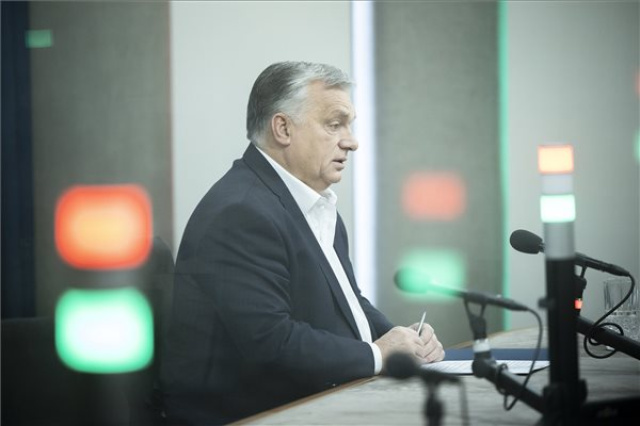 Miniszterelnöki interjú a Kossuth rádióban