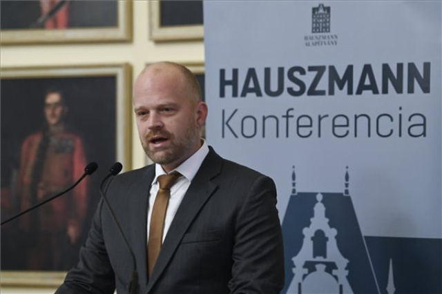 Szépmíves szakmák képzését tervezi a Hauszmann Alapítvány