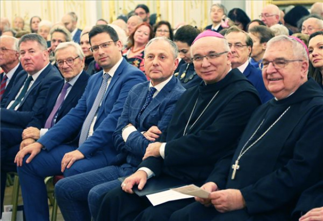 Habsburg Ottóra emlékeztek a bécsi magyar nagykövetségen