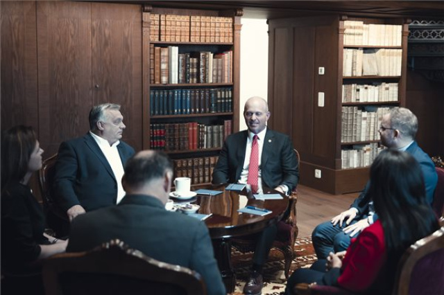 Orbán Viktor a Heritage Foundation vezetésével tárgyalt